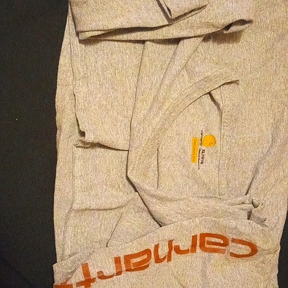 Carhartt Tops - Long sleeve charhart shirt